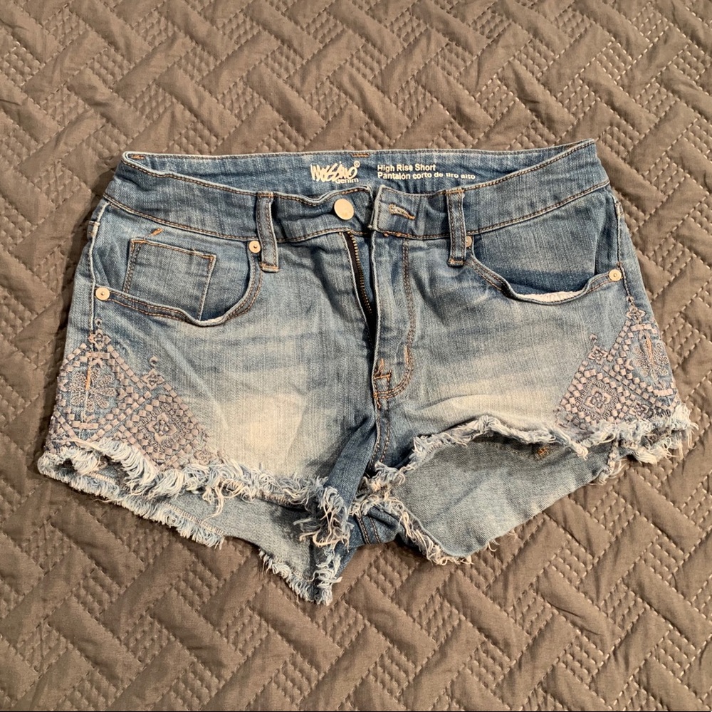 High-rise stretch shorts